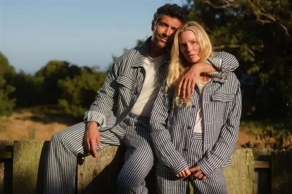 Completamente unisex y confeccionada con lino biodegradable, la línea presenta una paleta de colores que incluye tonos tierra, crema, blanco, amarillo, azul y verde.