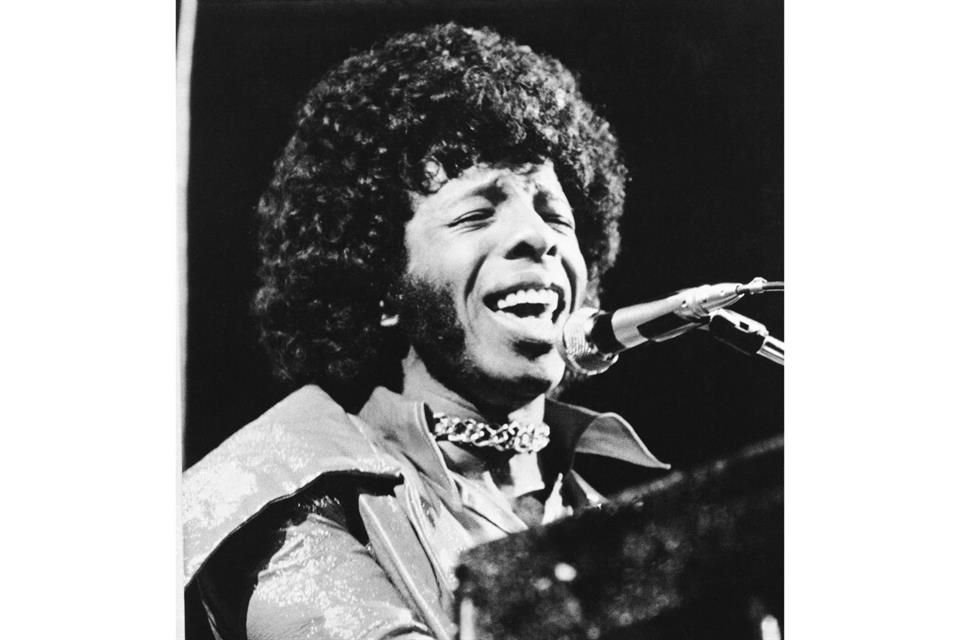 Formado en 1966-67, Sly and the Family Stone fue el primer grupo importante en incluir hombres y mujeres negros y blancos.