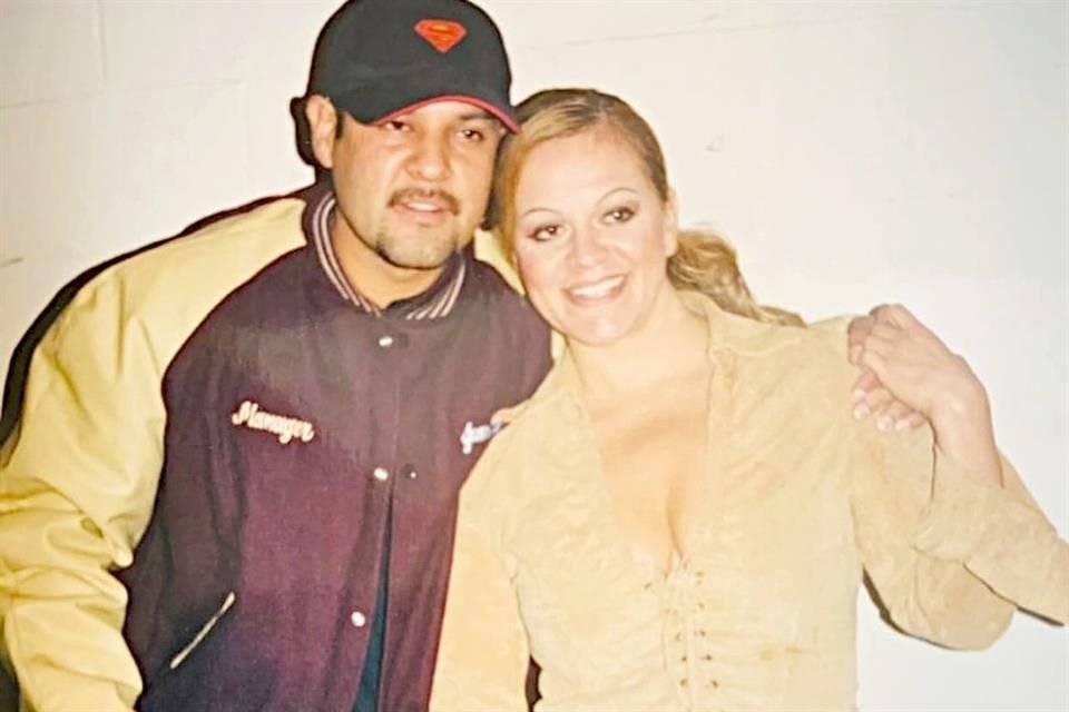 Jenni Rivera y Juan Manuel López son padres de Johnny.