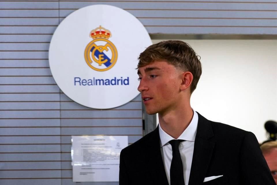 Dean Huijsen, quien acaba de llegar, también va al torneo.