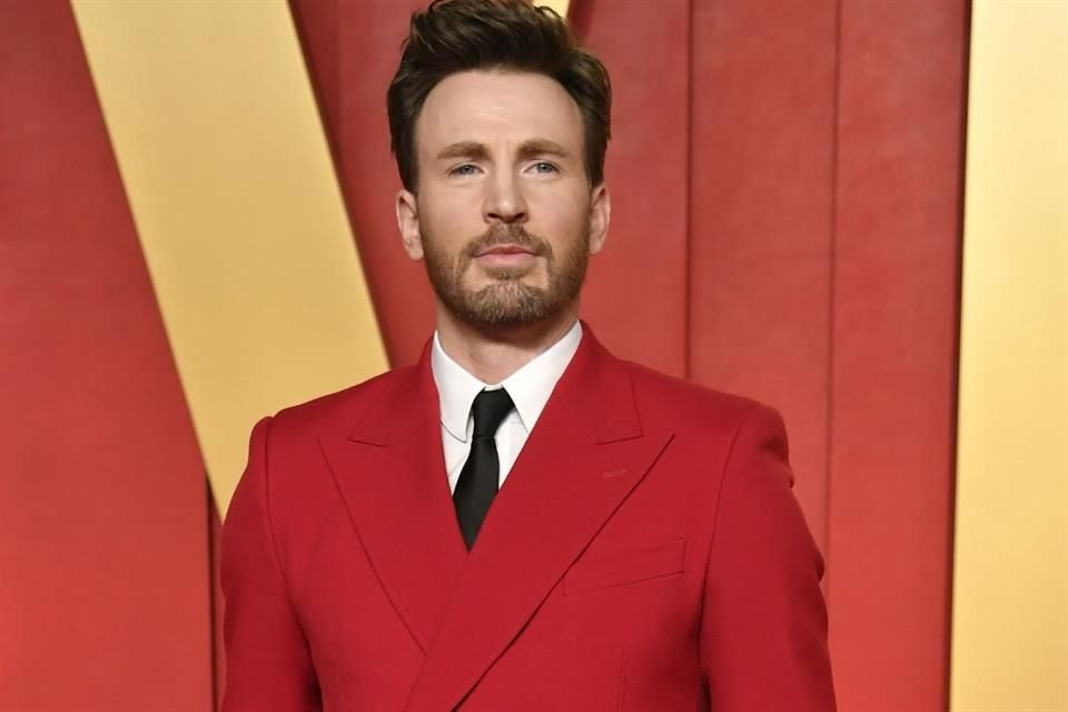 Aunque les deseó mucha suerte a sus compañeros de 'Avengers', Chris Evans reconoció estar triste porque no lo invitaron para 'Doomsday'.