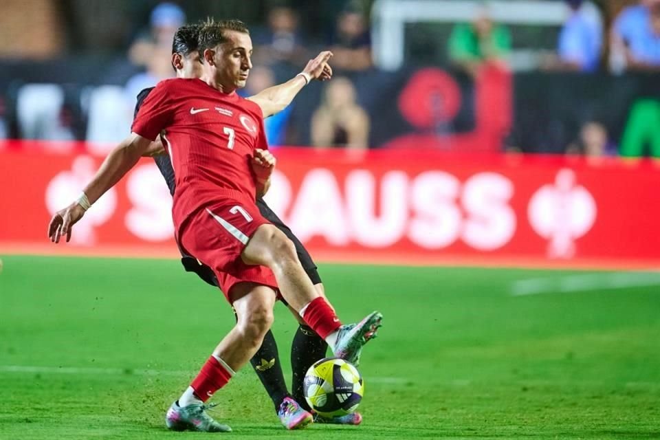 Turquía incomodó a la Selección Mexicana en los primeros minutos de juego en Carolina del Norte.