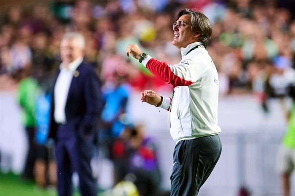 Vincenzo Montella, seleccionado italiano y mundialista en Corea-Japón 2002 es quien lleva las riendas de Turquía.