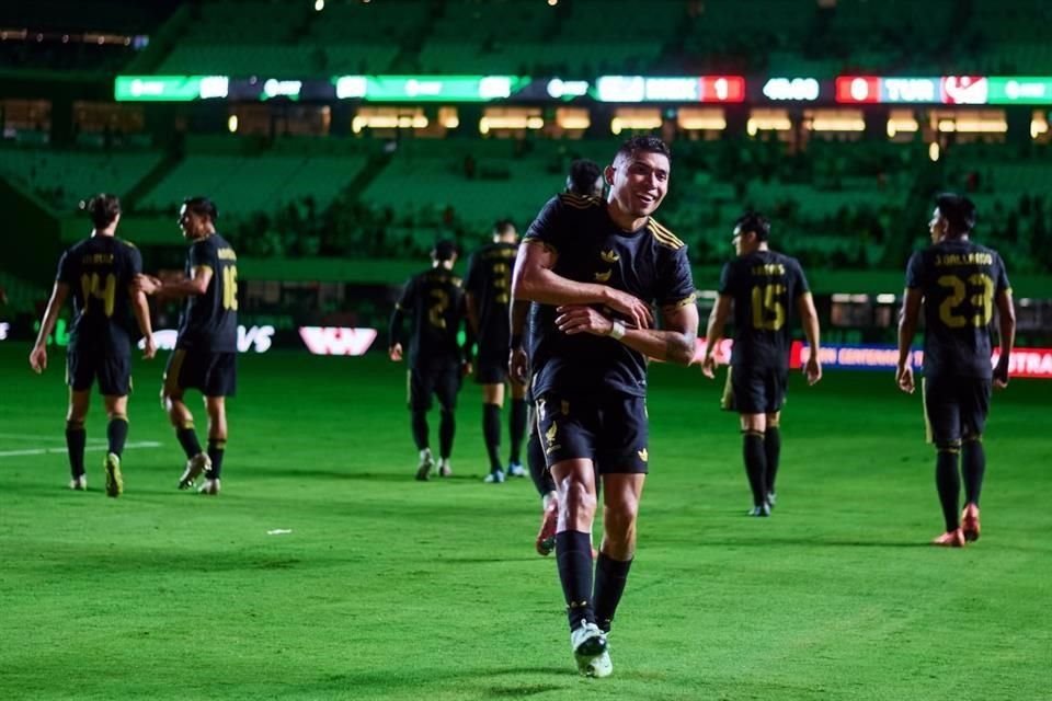 Orbelín Pineda llegó a 12 goles como seleccionado nacional en el amistoso ante Turquía.