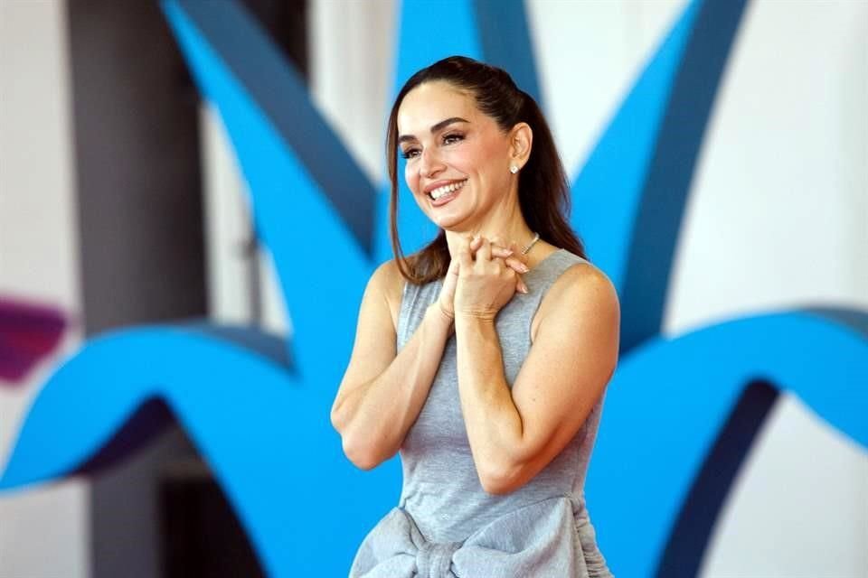 Ana de la Reguera pendant le tapis rouge de 'Doce Lunas'.