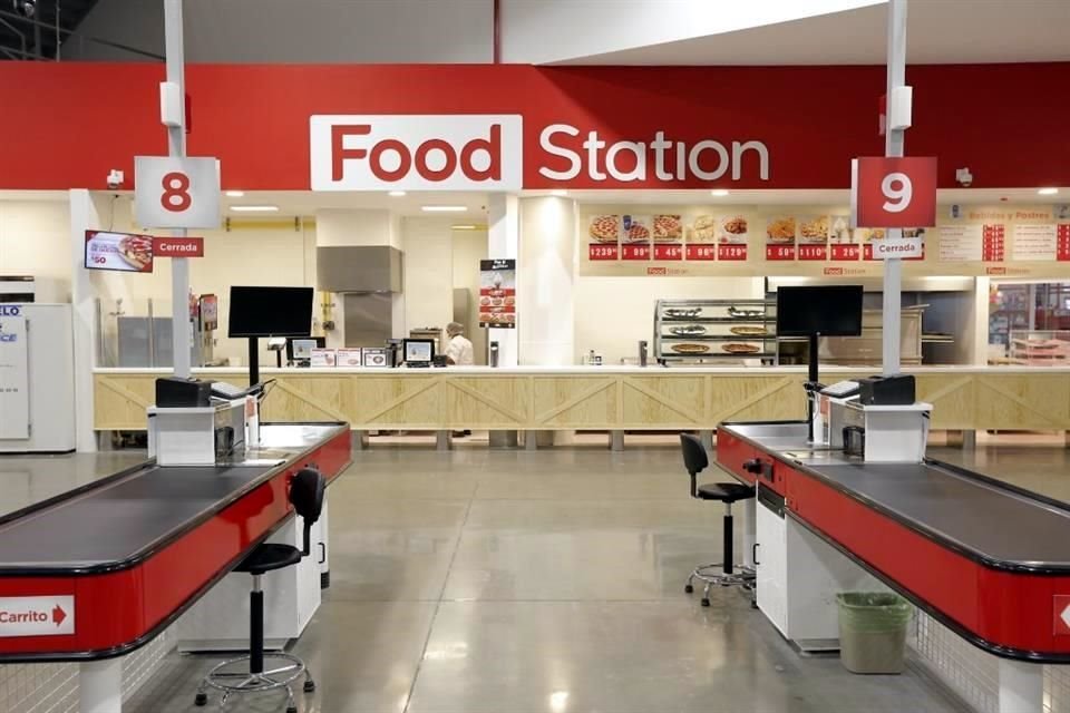 La tienda estuvo cerrada ocho meses  luego de que un incendio la consumió el pasado 4 de octubre.