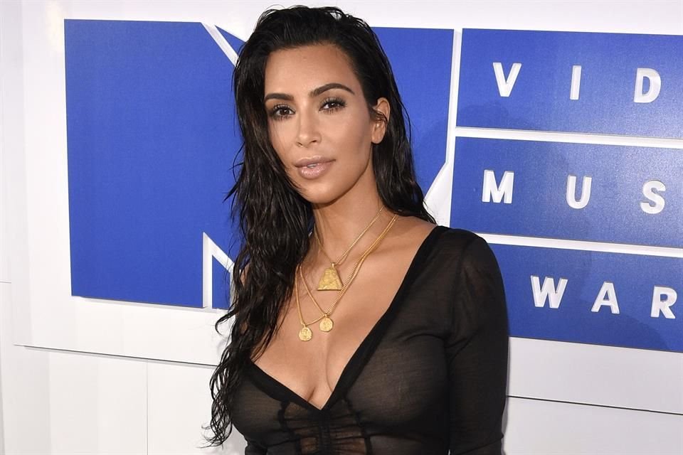 Kardashian, de 44 años, también recordó su crianza en Los Ángeles y destacó la importancia de la comunidad migrante en la vida cotidiana de la ciudad.