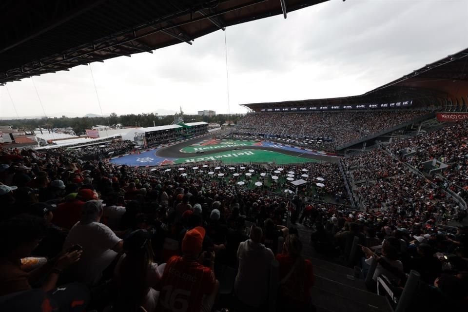 La afición mexicana disfruta de los grandes eventos automovilísticos.