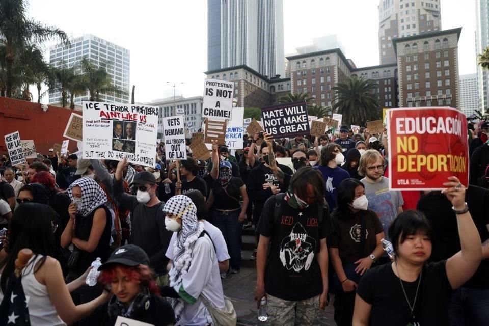 Las protestas en Los Ángeles, una de las sedes del Mundial de Clubes, han preocupado al organismo del futbol.