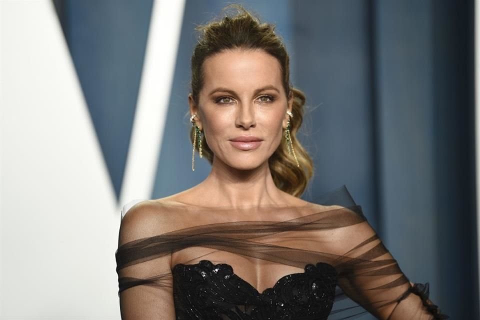 Los documentos oficiales afirman que Beckinsale sufrió una lesión de rodilla tras estar expuesta a 'condiciones peligrosas e inseguras' en el set de rodaje de 'Canary Black'.