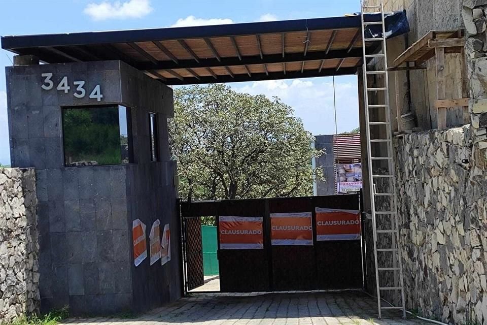 En septiembre de 2024, el Ayuntamiento de Zapopan clausuró la obra de El Dosel Residencial.