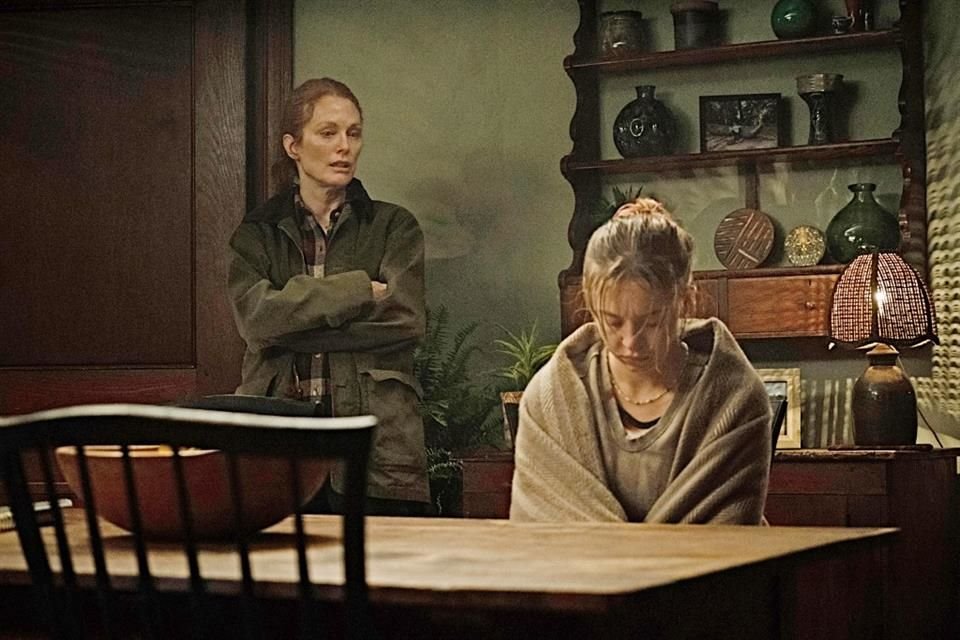 Las actrices Julianne Moore y Sydney Sweeney brillan en 'Echo Valley', un drama fílmico que las pone a prueba en cada escena que comparten.