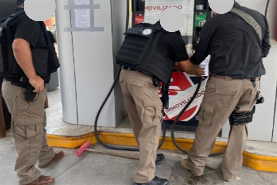 Por vender litros que no eran de un litro, una estación de gasolina fue cateada e inhabilitada por autoridades federales.