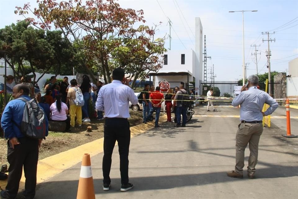 Más de mil trabajadores fueron desalojados del Parque Industrial Guadalajara, por anomalías no atendidas en su sistema de drenaje pluvial.