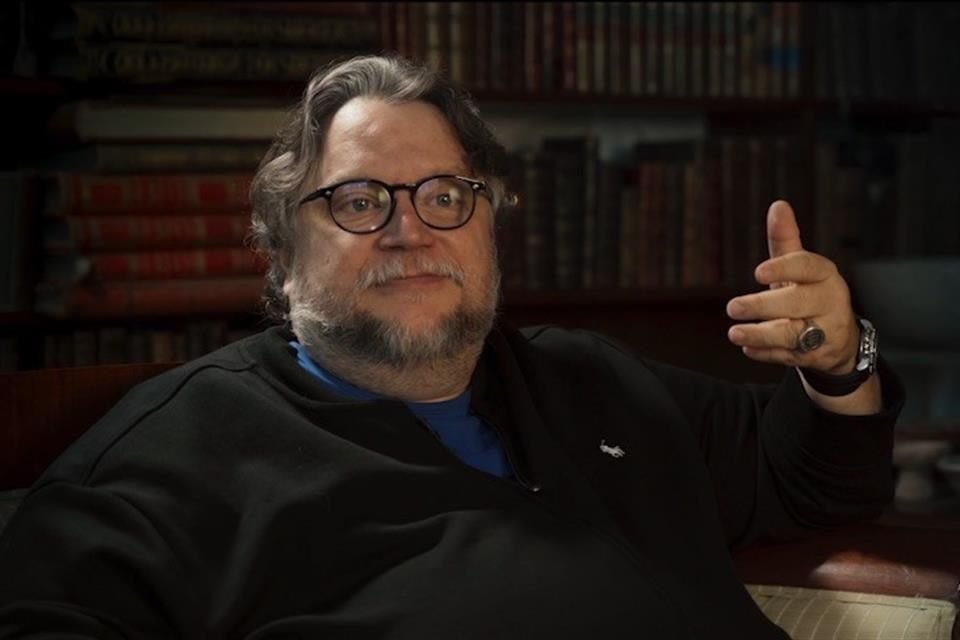 Incluye intervenciones de figuras como Guillermo del Toro.