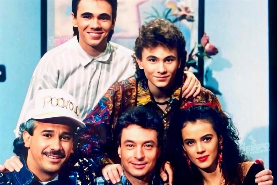Con la 'bendición' de César Costa y el regreso de José Luis Cordero 'Pocholo', una nueva versión de 'Papá Soltero' llega este viernes a ViX para retratar de forma moderna a las familias mexicanas.