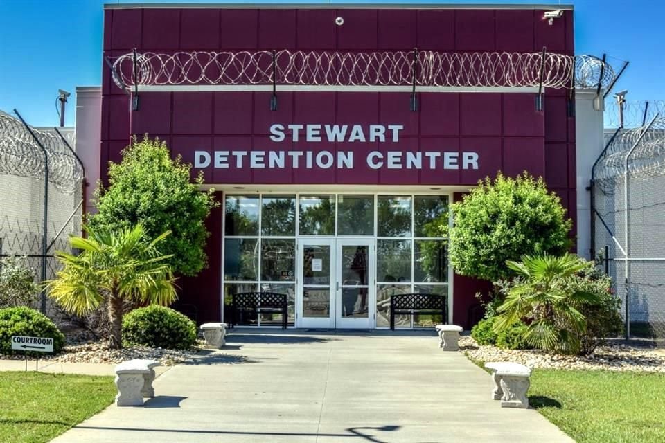 El mexicano se encontraba bajo custodia de agentes del Servicio de Inmigración y Aduanas (ICE) en Stewart, Georgia.