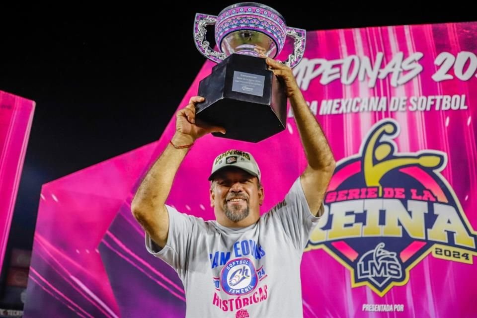 'El Chino' llegó a Jalisco para la temporada de debut de la Liga Mexicana de Softbol (LMS), en el 2024, misma en la que consagró a las albiazules como las primeras monarcas nacionales.