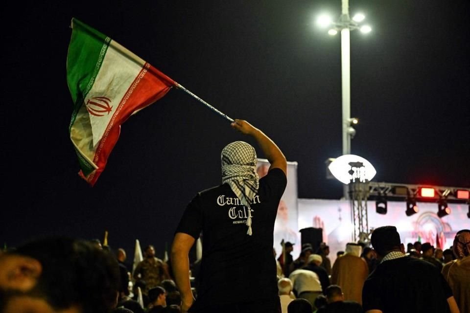 El Cuerpo de la Guardia Revolucionaria Islámica (CGRI) de Irán confirmó el lanzamiento de un ataque 'contundente y preciso' contra múltiples objetivos militares en Israel.