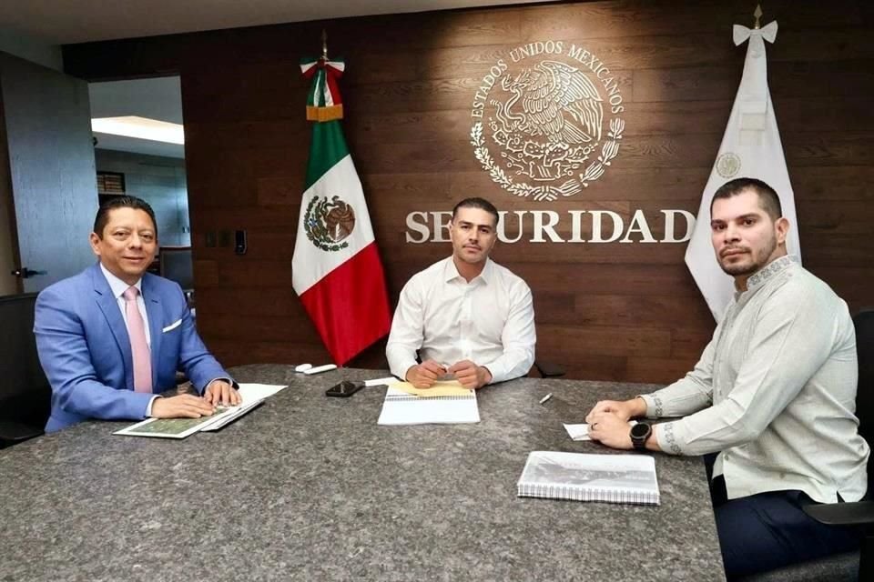 Omar García Harfuch, titular de la SSPC se reunió con el Fiscal de Chiapas, Jorge Llaven Abarca, y el Secretario de Seguridad, Óscar Alberto Aparicio, tras el operativo polémico en Guatemala.