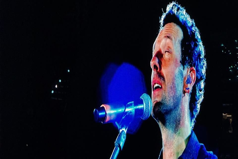 Coldplay emocionó a 55 mil en El Paso con un concierto lleno de esperanza, amor y solidaridad para migrantes y familias mexicanas.