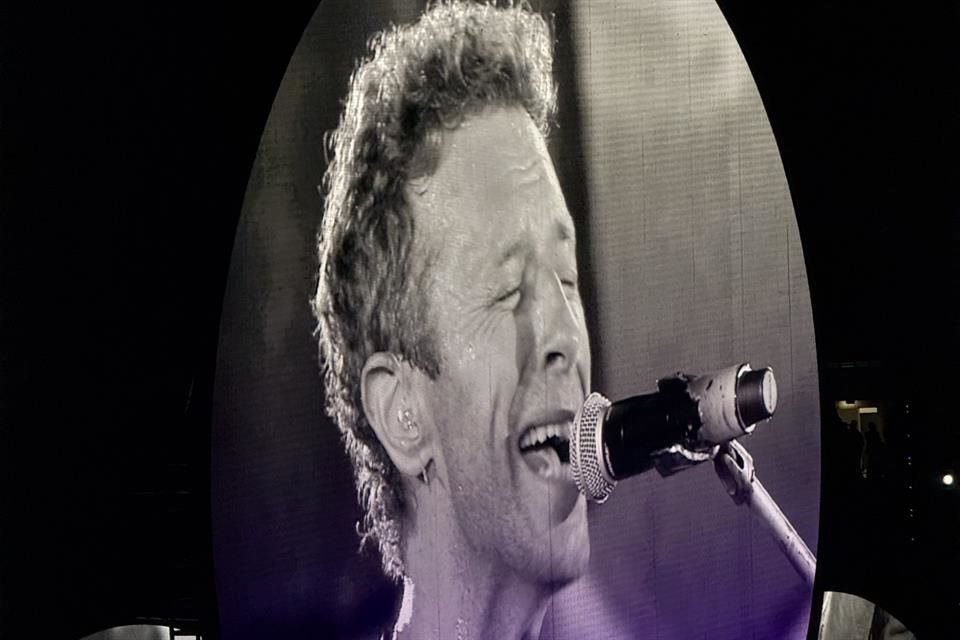 En reconocimiento a esta primera visita del grupo a El Paso, el alcalde Renard U. Johnson entregó a Coldplay las llaves de la ciudad.