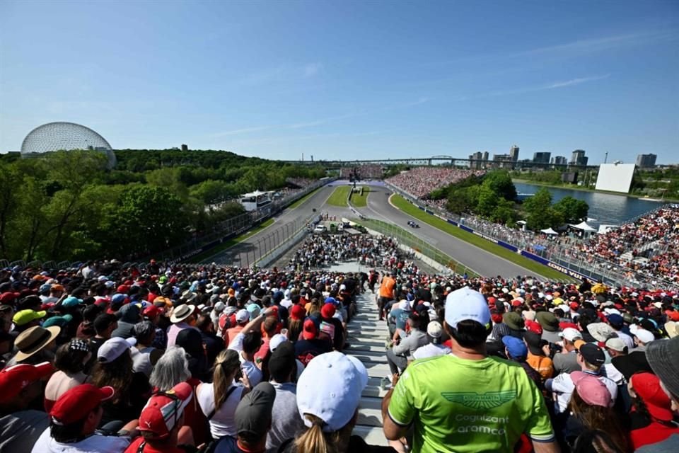 La afición en el Circuit Gilles-Villeneuve.