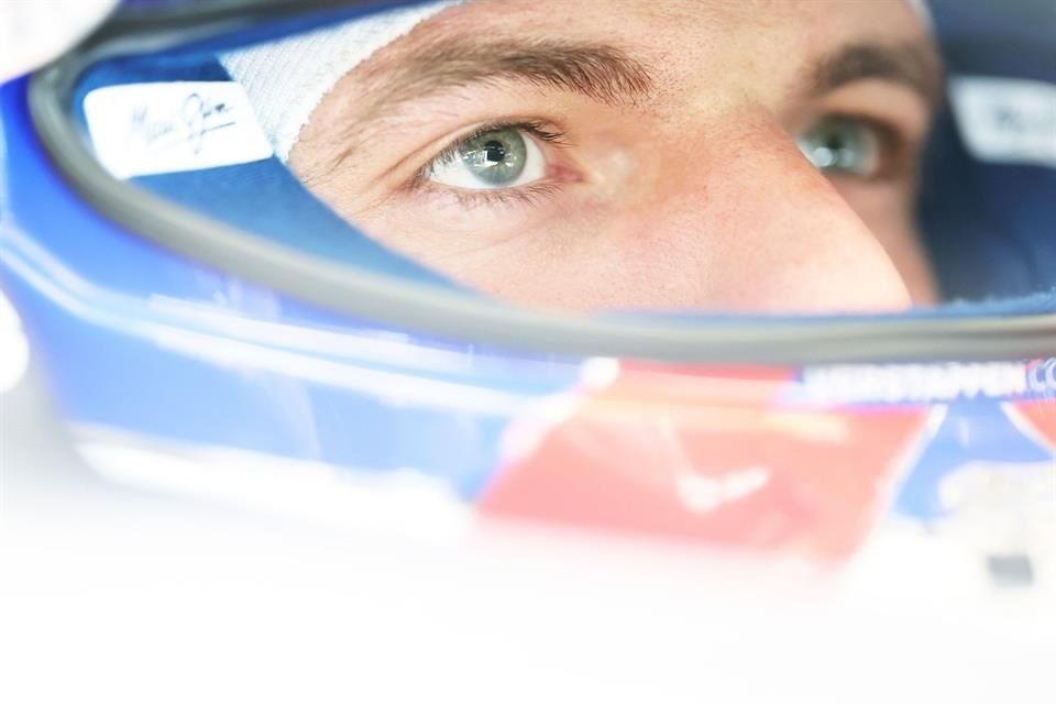 La mirada del tetracampeón Max Verstappen.