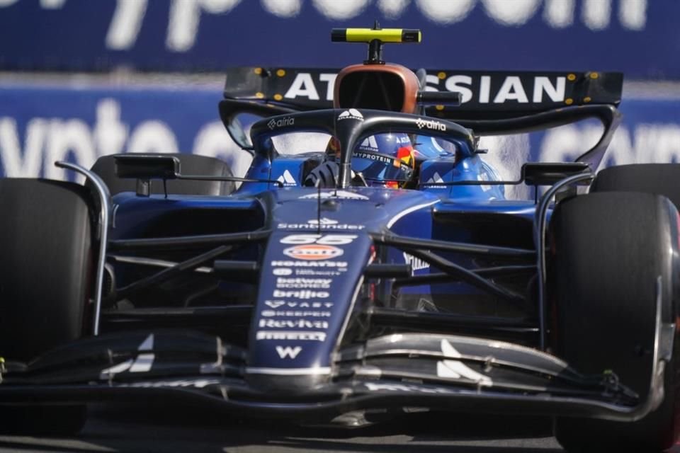 Carlos Sainz en acción con su Williams.