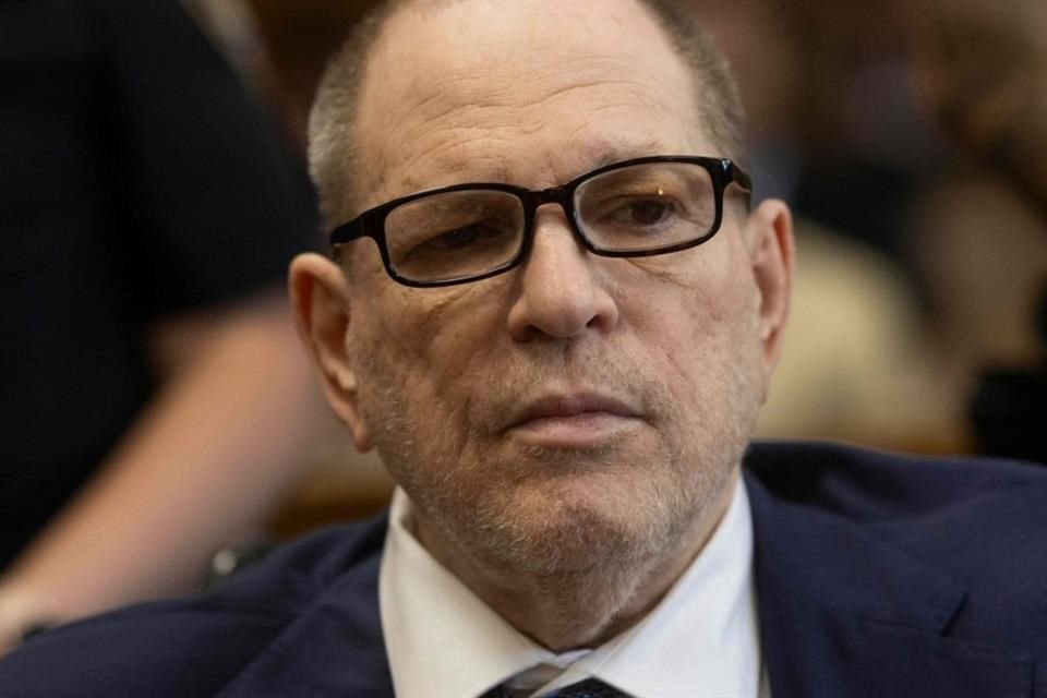 Sokola fue incluida como testigo en este nuevo juicio tras la anulación del veredicto de 2020, y su identidad fue revelada en abril de 2025.