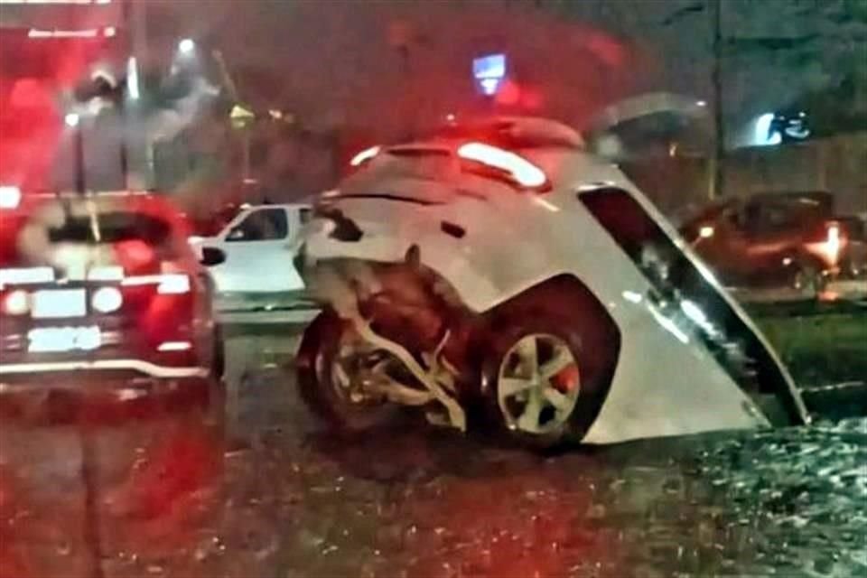 La tormenta tropical 'Dalila' dejó daños en restaurantes costeros de Acapulco, Guerrero, y en viviendas de Tapachula, Chiapas, donde se reportan zonas sin electricidad, según Protección Civil.