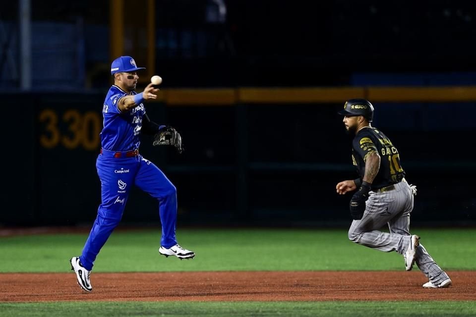 Los Charros de Jalisco amarraron la serie tras vencer 12-10 a los Leones de Yucatán