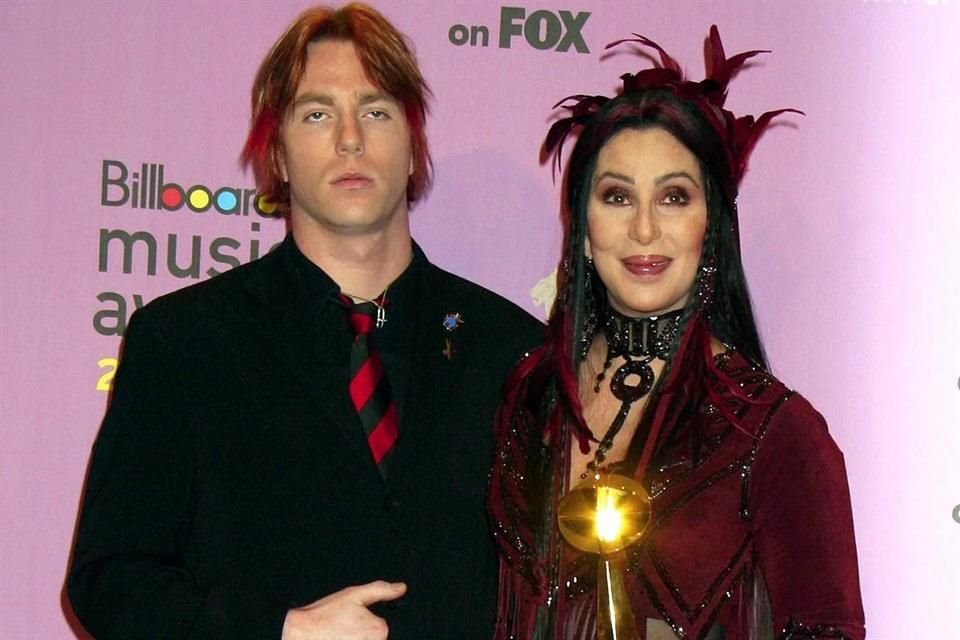 Elijah Blue Allman, hijo de la cantante Cher, fue ingresado de emergencia a un hospital tras sufrir una sobredosis en California.