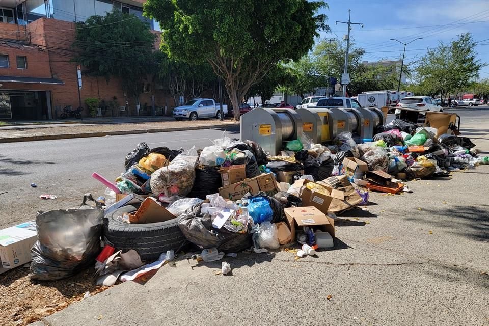 Los Puntos limpios no se dan abasto con la basura que hay en la ZMG.