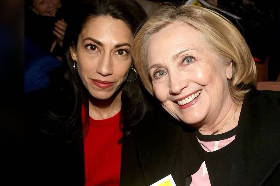 Huma Abedin, ex asesora principal de Hillary Clinton, se casó con el millonario Alex Soros, en una boda llena de invitados de alto nivel.