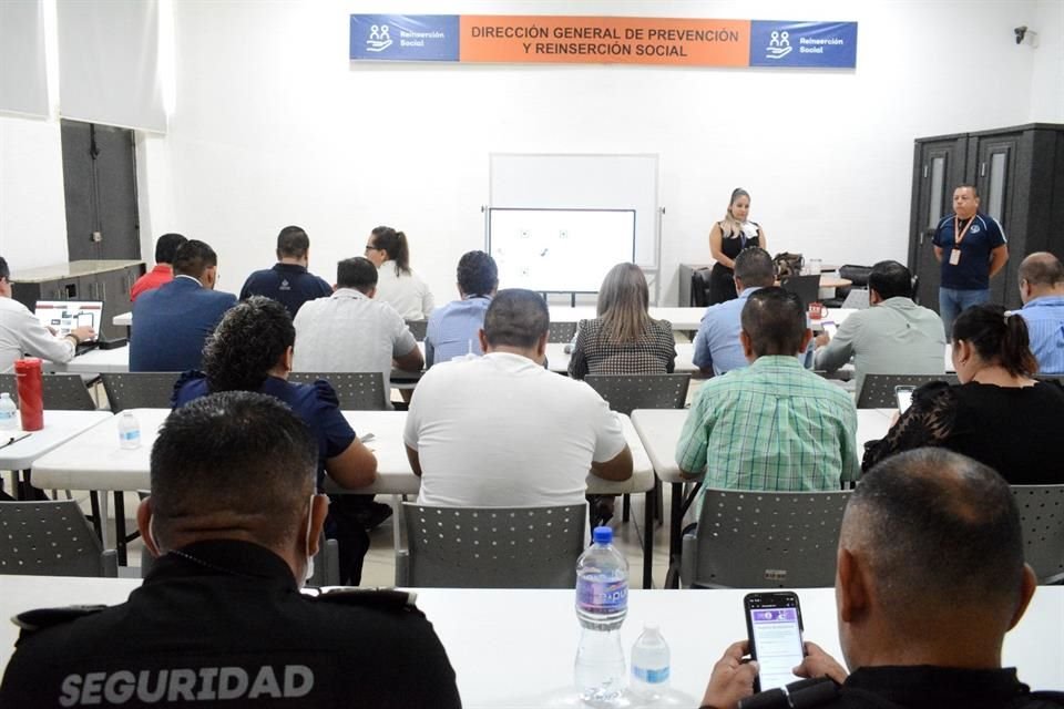En la Dirección General de Prevención y Reinserción Social (Digpres) de la Secretaría de Seguridad del Estado capacitaron en derechos humanos.