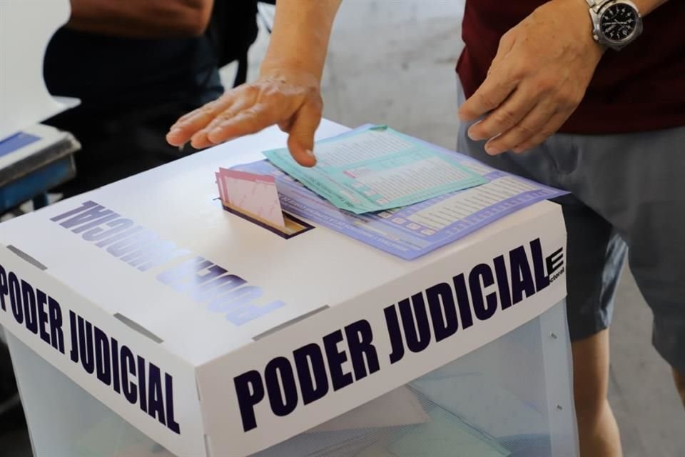 Los nombres de algunos que se perfilan para obtener una Magistratura, predominaron en los acordeones distribuidos en el Estado.