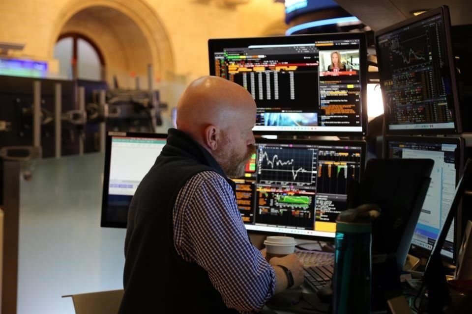 El mercado está 'viendo un repunte de alivio' ya que las hostilidades en el Medio Oriente no se extendieron a otros países durante el fin de semana.