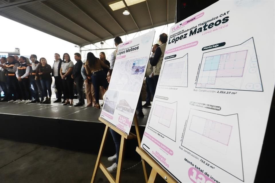 Gerardo Quirino Velázquez, alcalde de Tlajomulco, colocó la primera pierda de lo que será el Centro Administrativo de Tlajomulco en López Mateos Sur.