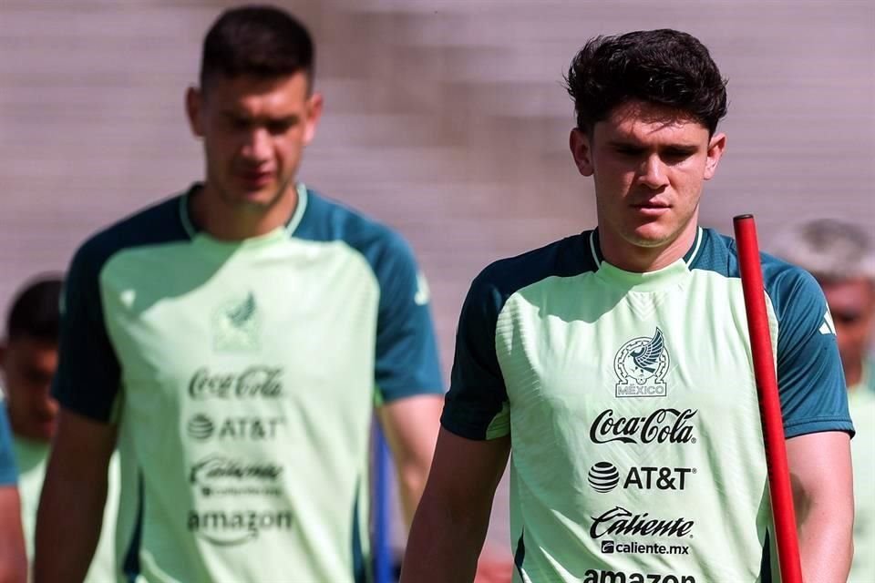 Los jugadores mexicanos preparan los detalles antes de encarar a Surinam en el segundo encuentro de la Copa Oro.