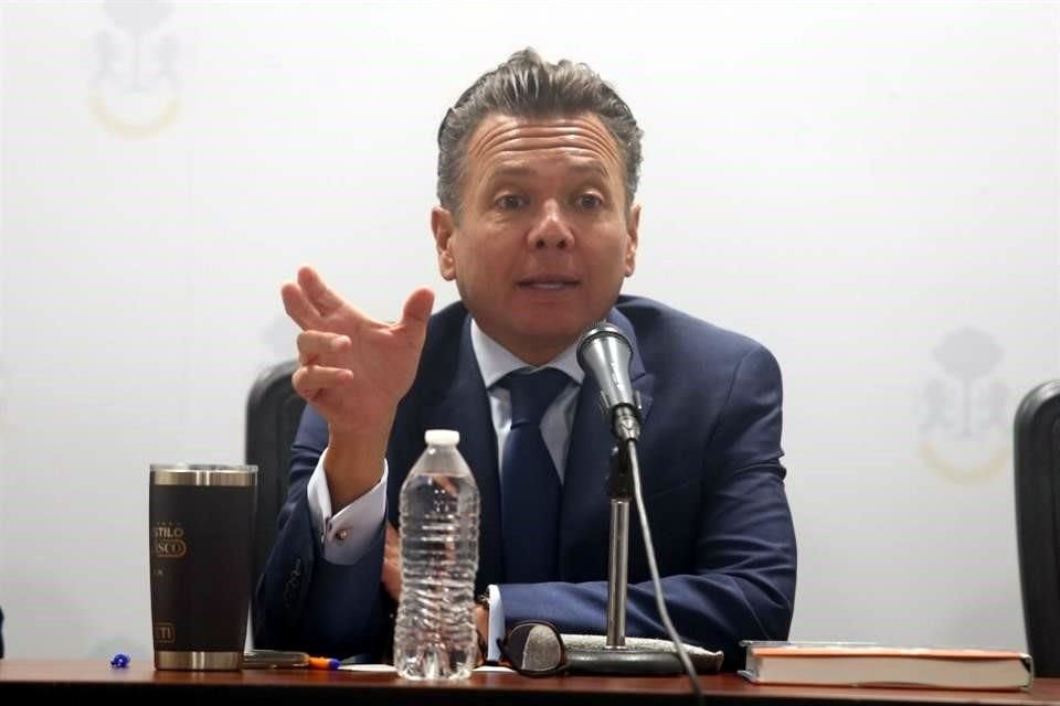 Pablo Lemus, Gobernador de Jalisco, en rueda de prensa para dar a conocer la iniciativa en materia de transparencia.