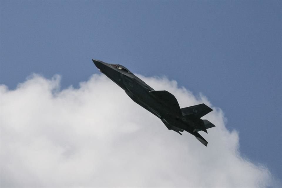 El Ejército de Estados Unidos está desplegando más aviones de combate en Medio Oriente en medio de combates entre Israel e Irán.