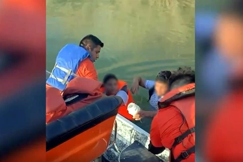 La familia proveniente de Honduras fue llevada a salvo a la orilla del lado mexicano y trasladada al Hospital General Salvador Chavarría, donde fueron atendidos.