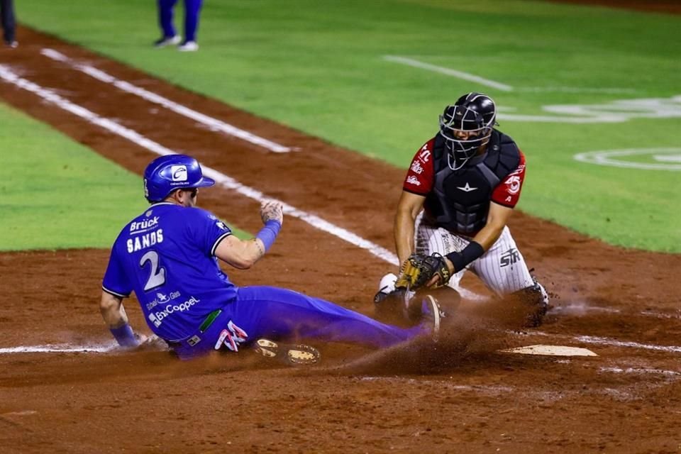 Los Charros de Jalisco se quedaron tendidos tras caer 10-8 ante Piratas de Campeche en el décimo segundo inning; Kyle McCann fue el héroe.