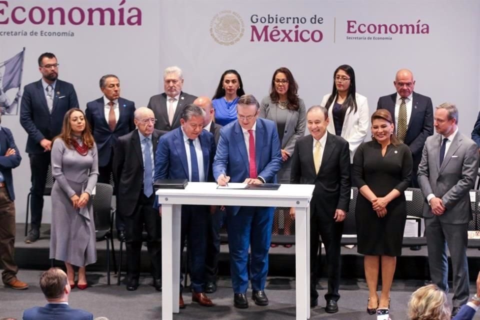 Este viernes representantes de la SE viajará a Estados Unidos para llegar a un acuerdo en materia arancelaria.
