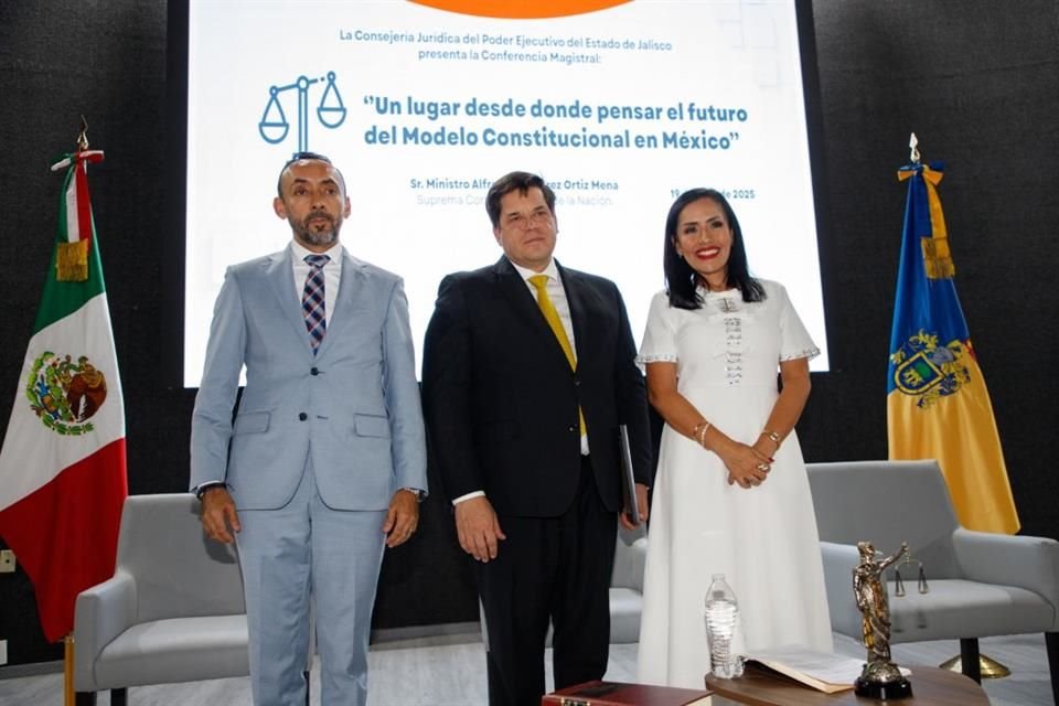 Alfredo Gutiérrez Ortiz Mena, Ministro de la SCJN, encabezó una conferencia magistral para hablar de los cambios y el futuro del derecho.