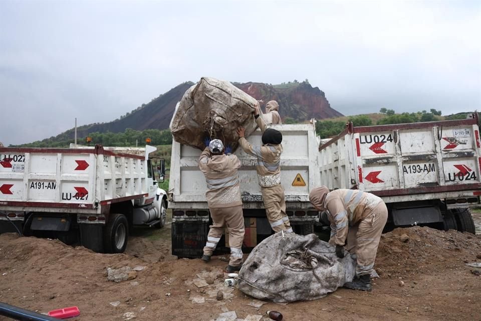 Viviendas consolidadas y semiconsolidadas fueron retiradas del paraje Las Calabacitas, en Tláhuac.