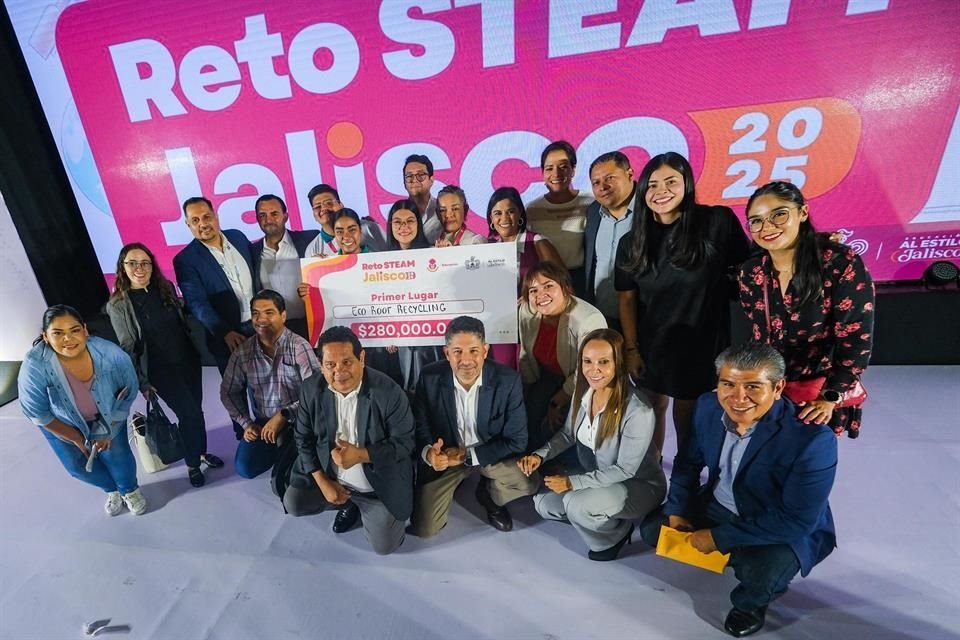 Premian a ganadores de reto STEAM Jalisco.
