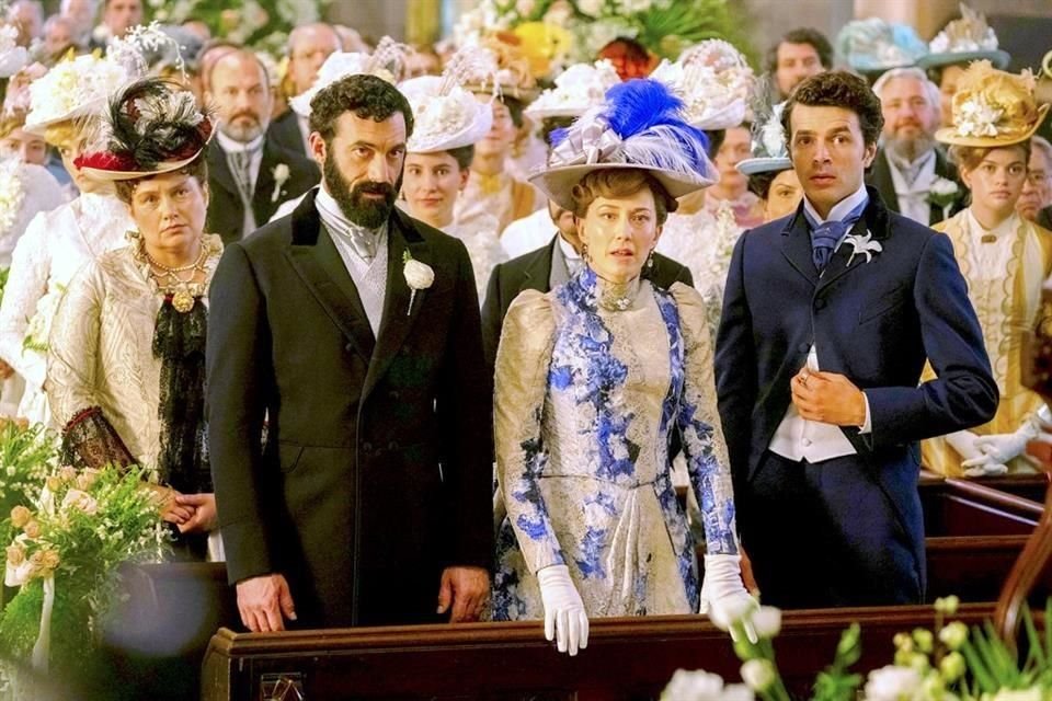 La tercera temporada de 'La Edad Dorada' rompe el balance de sus protagonistas y los pone en la búsqueda de más poder.
