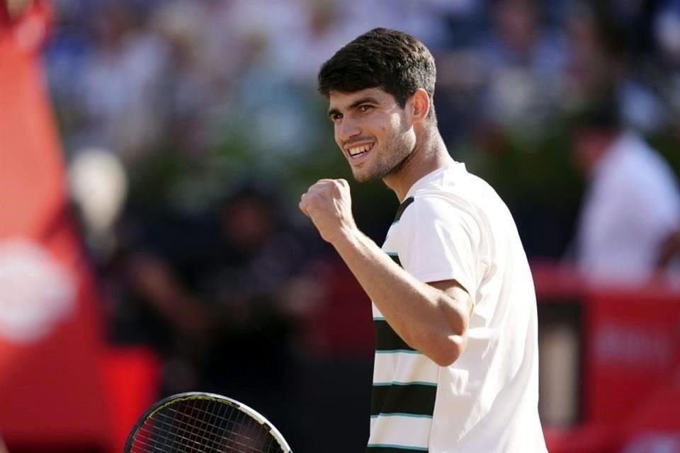 Carlos Alcaraz llegó a 250 victorias en su carrera al vencer a Roberto Bautista Agut y conseguir su pase a la Final de Queen's.